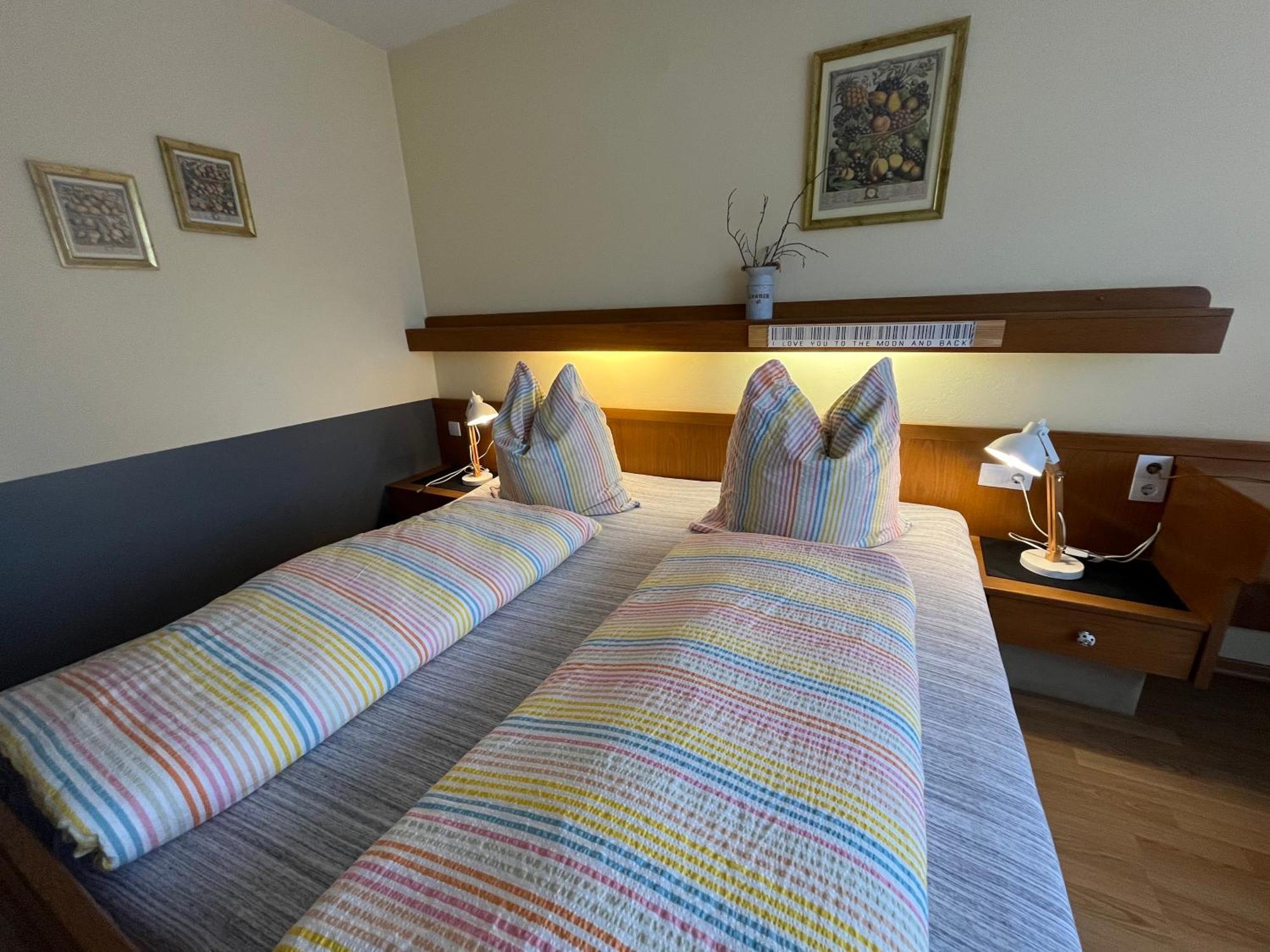 Goldener Hahn B&B Baiersbronn - Ferienwohnungen Mit Hotel Service Nahe Gartenschau Tal X Стая снимка